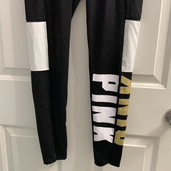 BNWOT MEDIUM VICTORIA SECRET PINK LEGGINGS - Picture 3 of 5